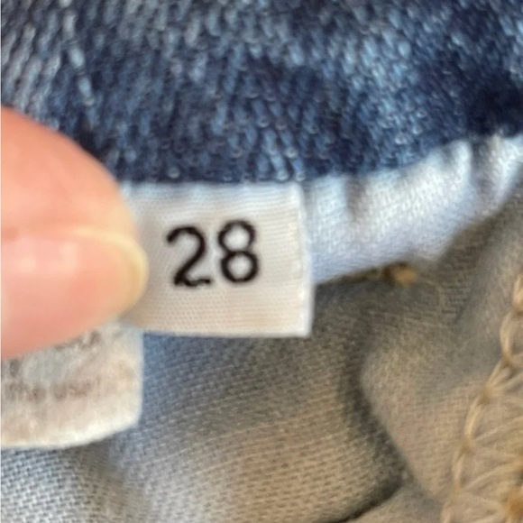 Siwy Denim Dani Distressed Mini Skirt size 28” Waist - Picture 5 of 7